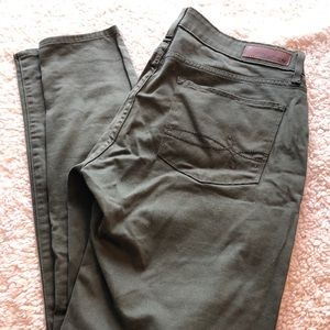 Skinny leg green pant